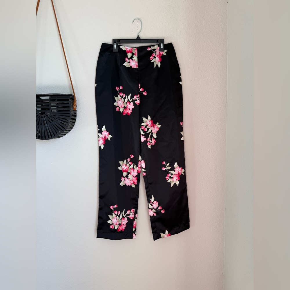 ONYX Nite Wendye Chaitain Floral Satin Pants, Size Medium